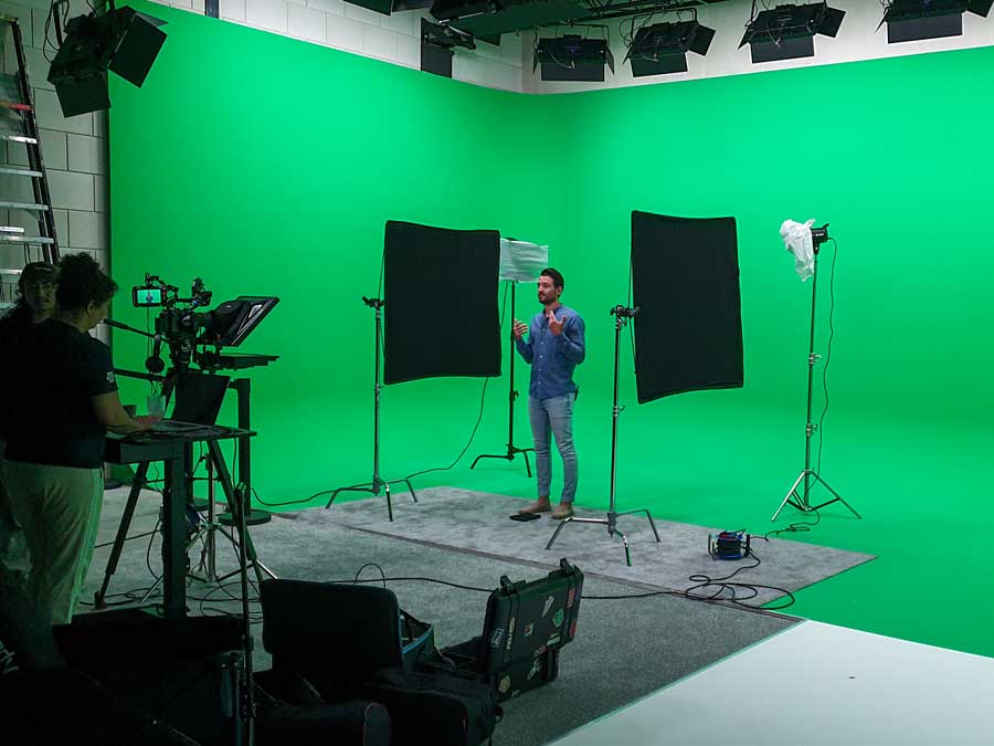 Waar moet een succesvolle green screen studio aan voldoen?