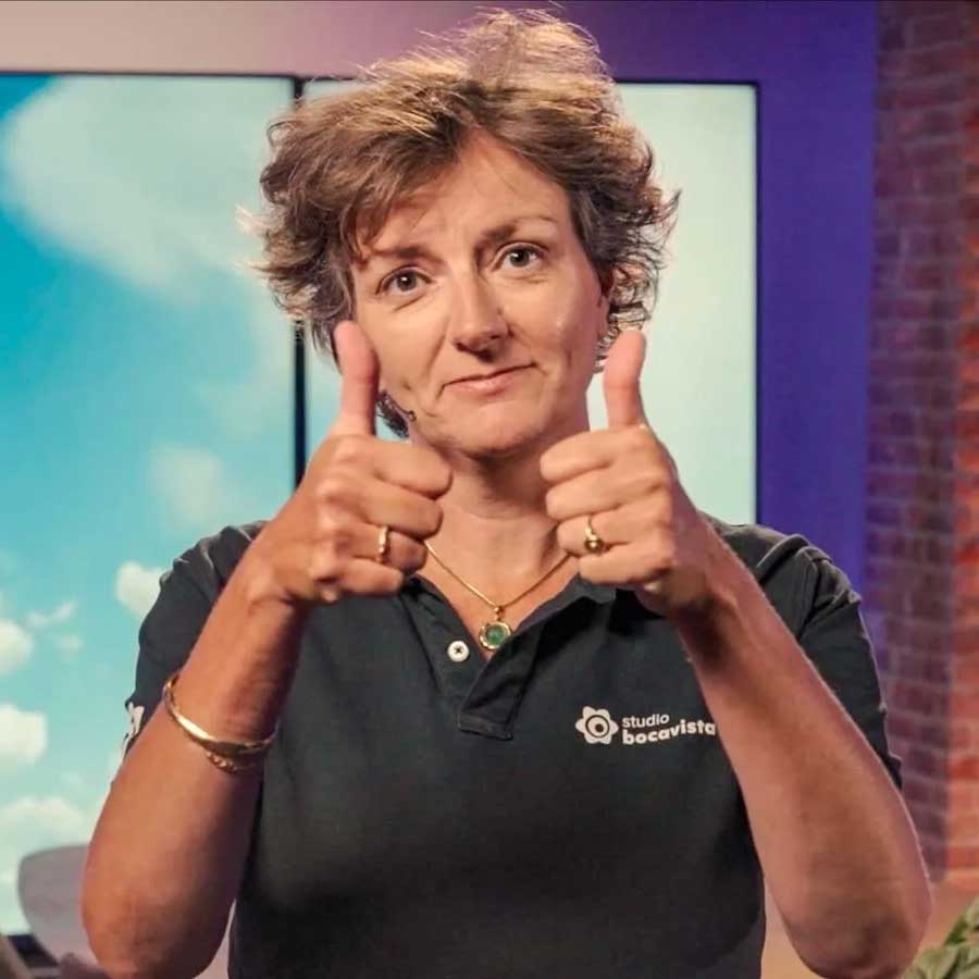 De Content Challenge is dé manier om professionele en authentieke Videocontent te maken waarbij we je van a tot z volledig bij de hand nemen samen met mijn team content makers.